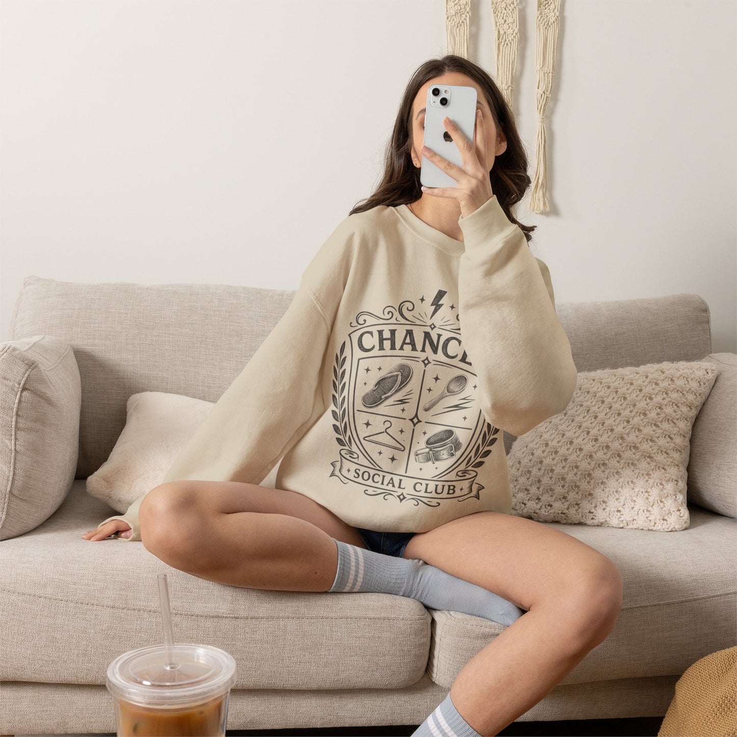 Comadre Energy Sweatshirt - Chancla Vibes Latina Gift - Sudadera Mujer - Spanish Gifts for Her - Latina Pride Power