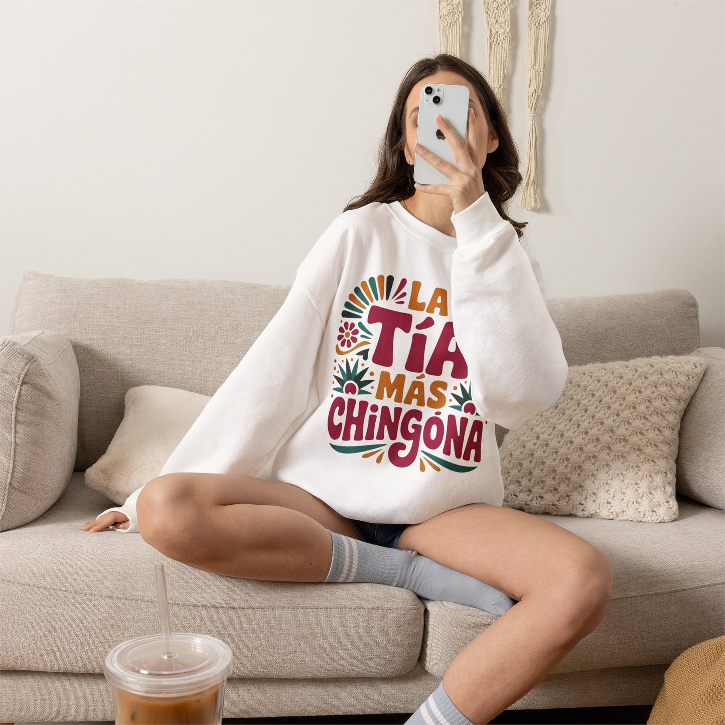 Tia Sweatshirt - Latino Family Gift for Tía - Spanish Aunt Hoodie - Tia Regalo Birthday Gift - Latina Tia Shirt