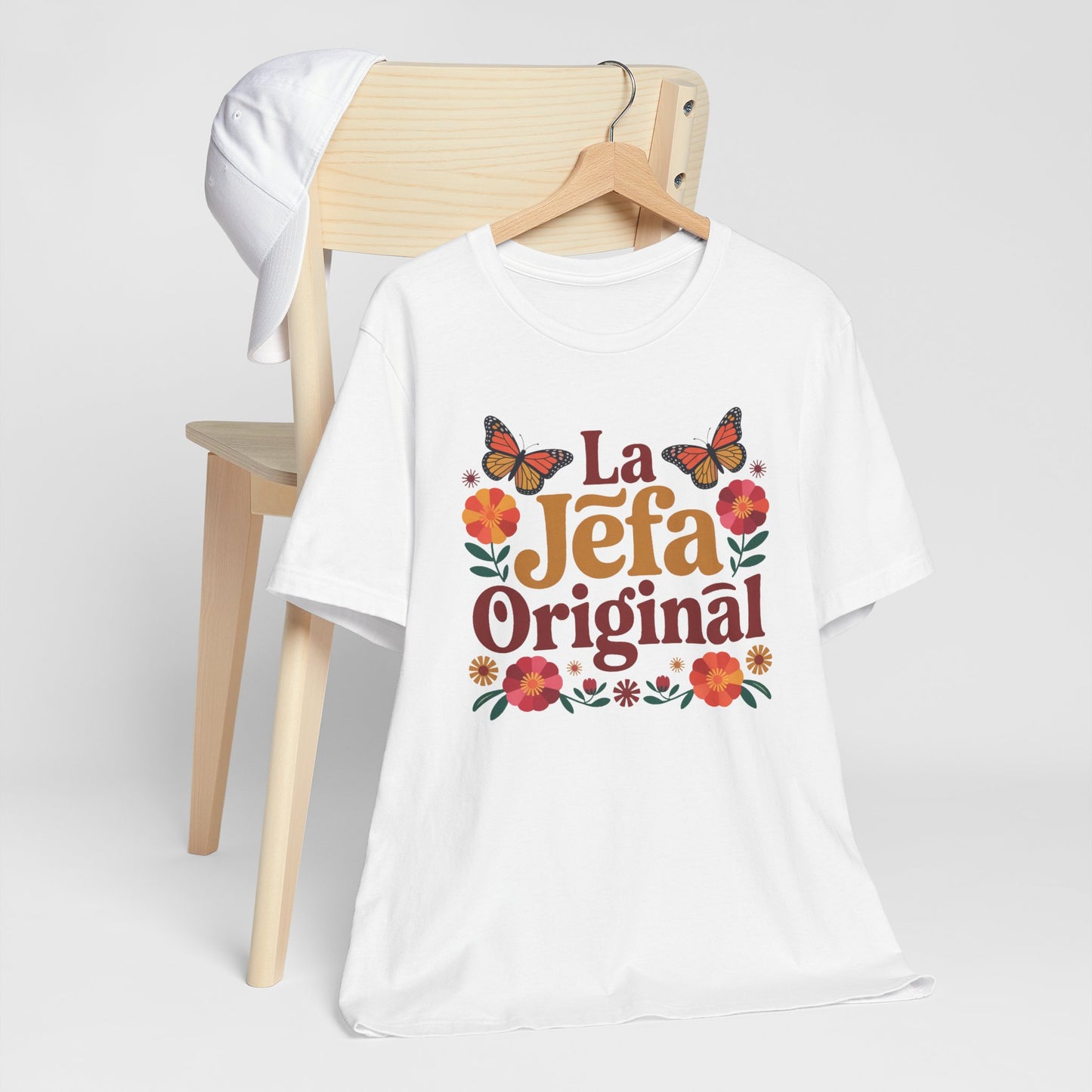 La Jefa T-Shirt - Latina Boss Lady Shirt - Mujer Fuerte Empowerment Tee - Hispanic Boss Babe Gift for Her