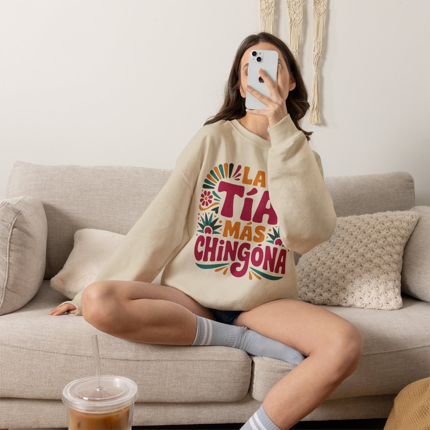 Tia Sweatshirt - Latino Family Gift for Tía - Spanish Aunt Hoodie - Tia Regalo Birthday Gift - Latina Tia Shirt
