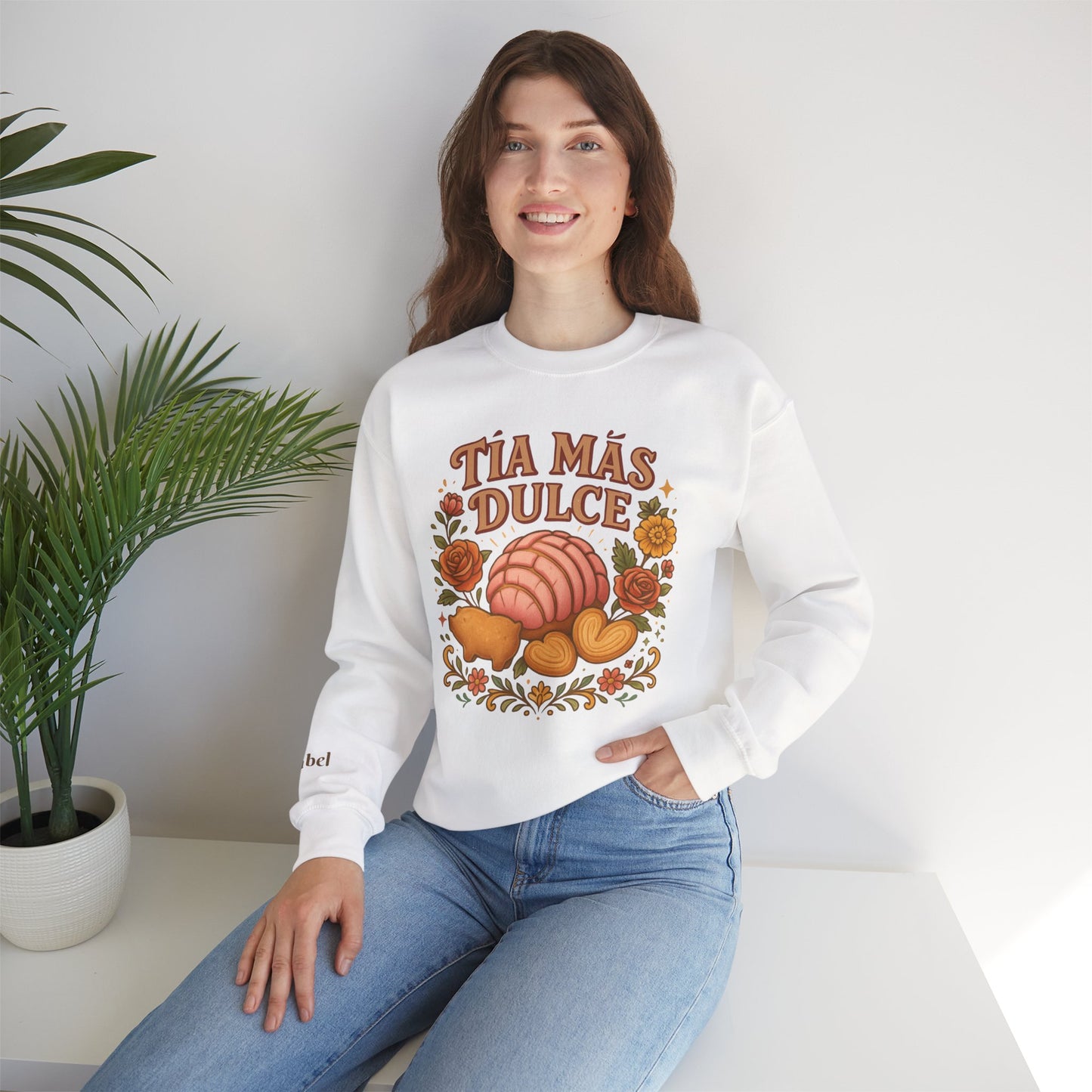 Tía Más Dulce Crewneck Sweatshirt | Concha and Pan Dulce Illustration | Customized Tia Sweater