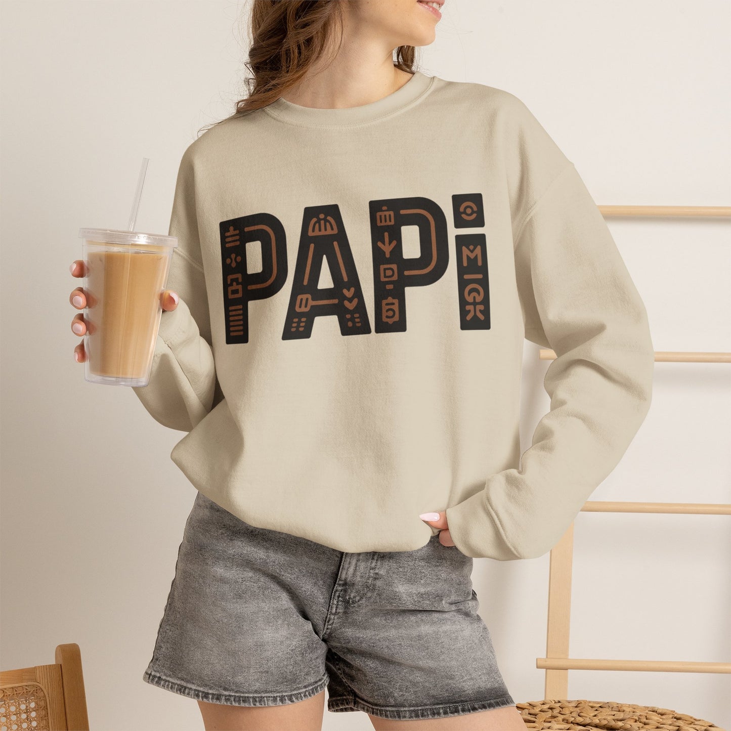 Papi Sweatshirt - Latino Dad Gift - Spanish Father Pullover - Papi Regalo - Hispanic Family Shirt - Daddy Sweatshirt