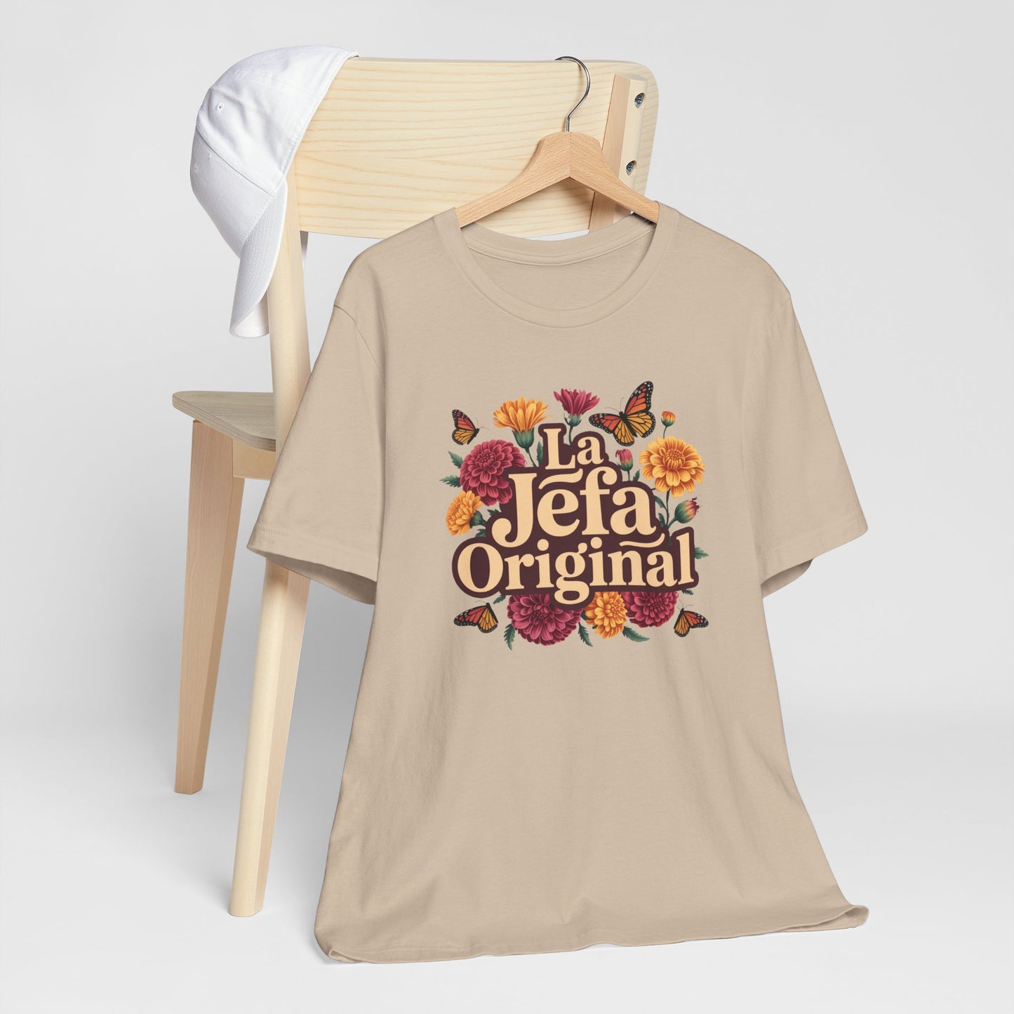 La Jefa Original T-Shirt - Latina Boss Lady Tee - Hispanic Pride Shirt - Bilingual Spanish Slang Gift for Her - Mujer Fuerte Empowerment