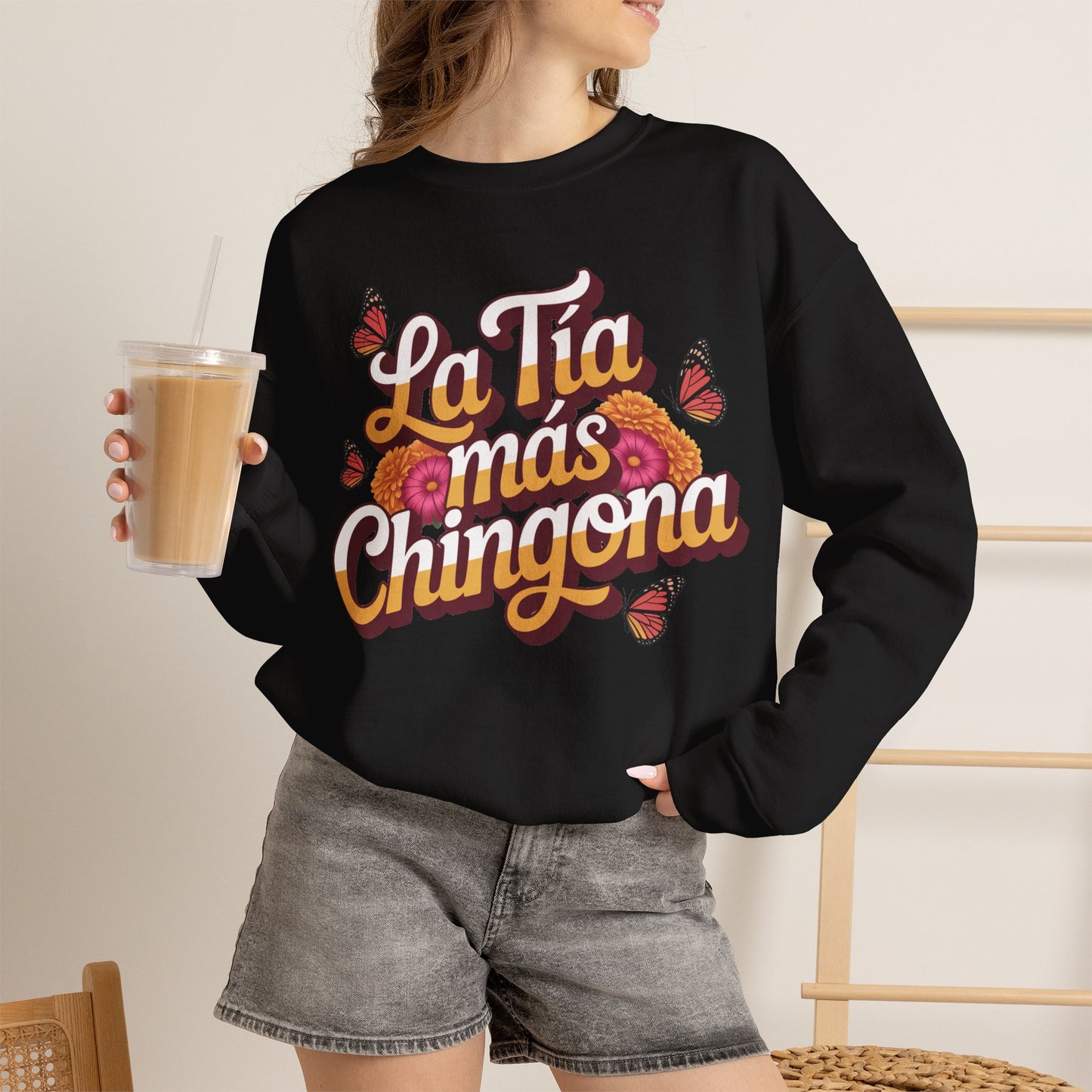 Tia Sweatshirt - Best Tia Ever Gift - Latino Family Pullover - Tia Favorita Hoodie - Hispanic Aunt Gift - Tia Vida Sweatshirt