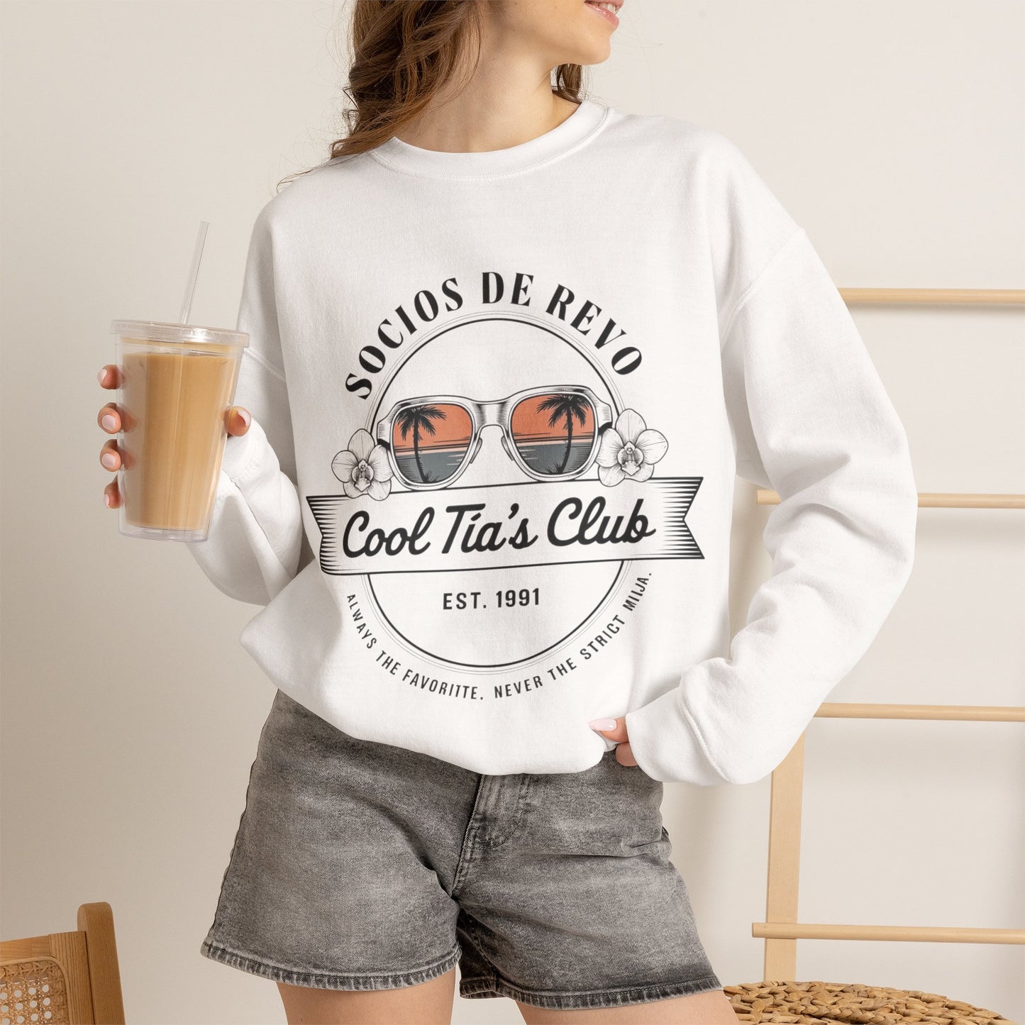 Tía Sweater - Proud Tía Gift - Sudadera Latina - Spanish Aunt Sweatshirt - Regalos Para Mujer - Family Pride Shirt